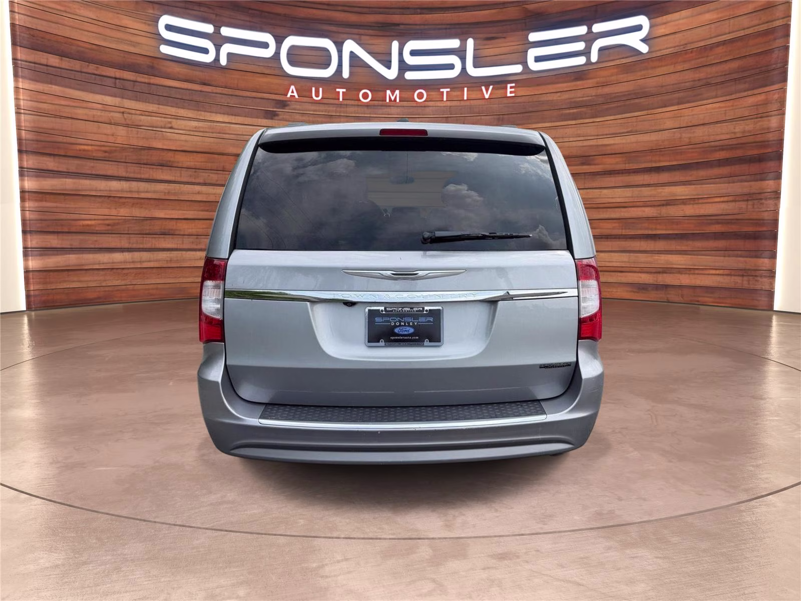 2015 Billet Silver Metallic Clearcoat Chrysler Town & Country Touring FWD Van