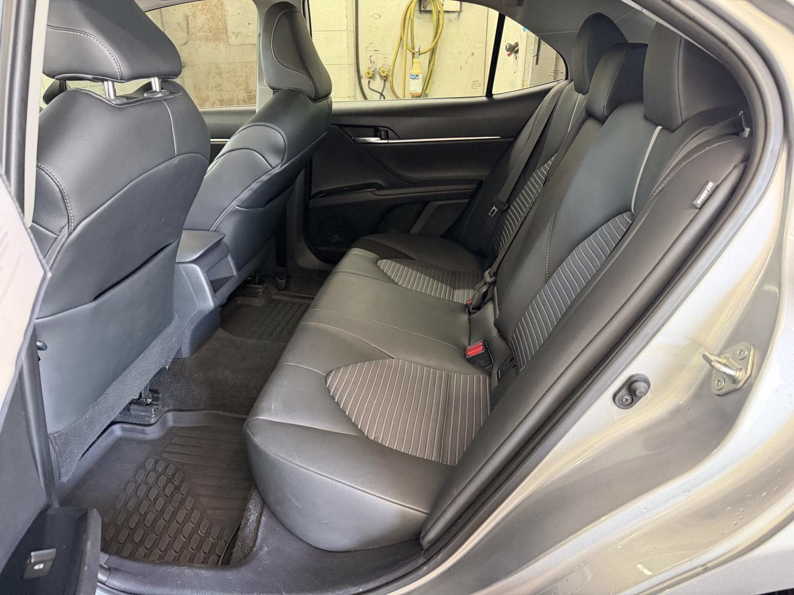 2020 Celestial Silver Metallic Toyota Camry SE FWD Sedan