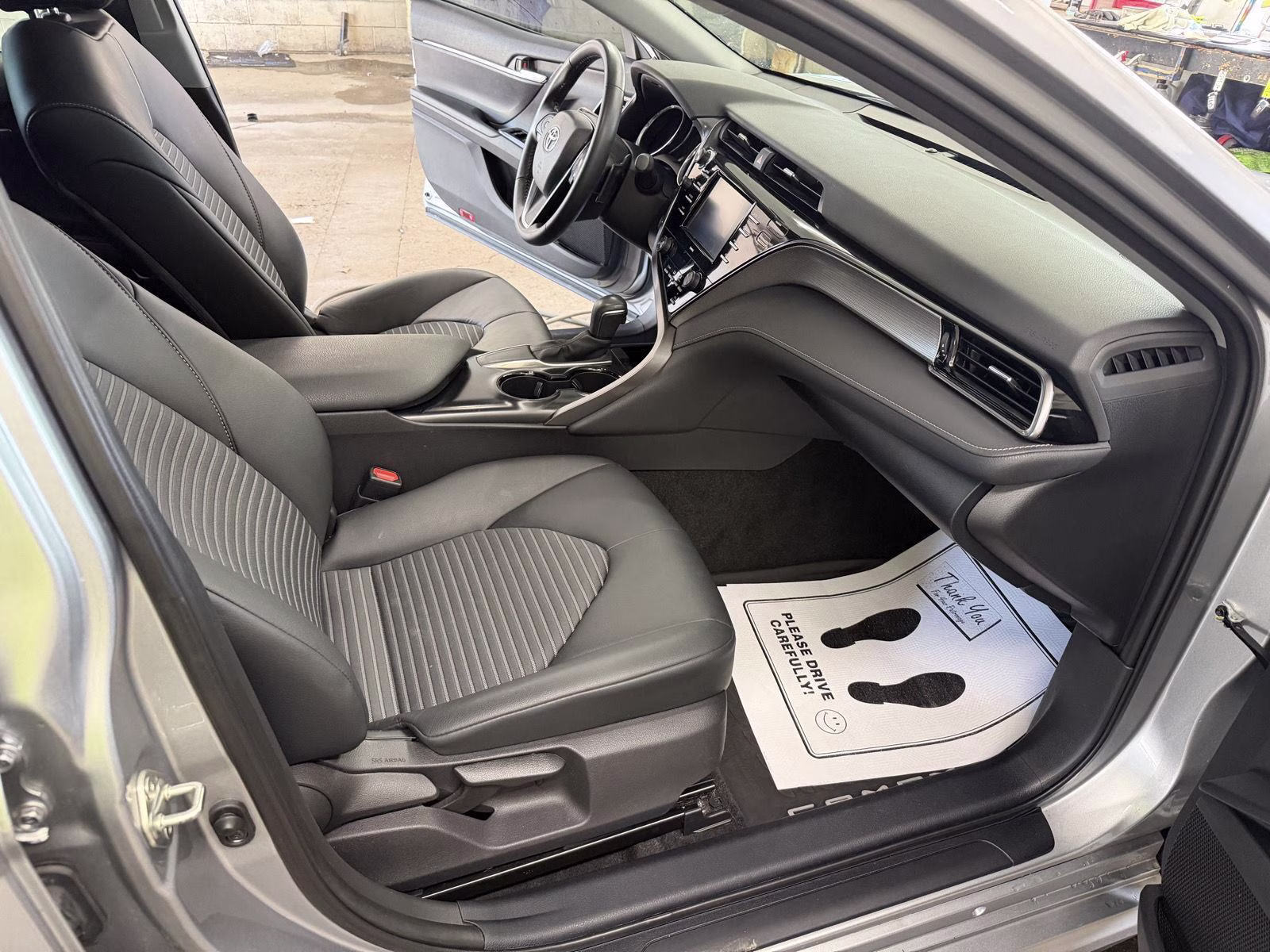 2020 Celestial Silver Metallic Toyota Camry SE FWD Sedan