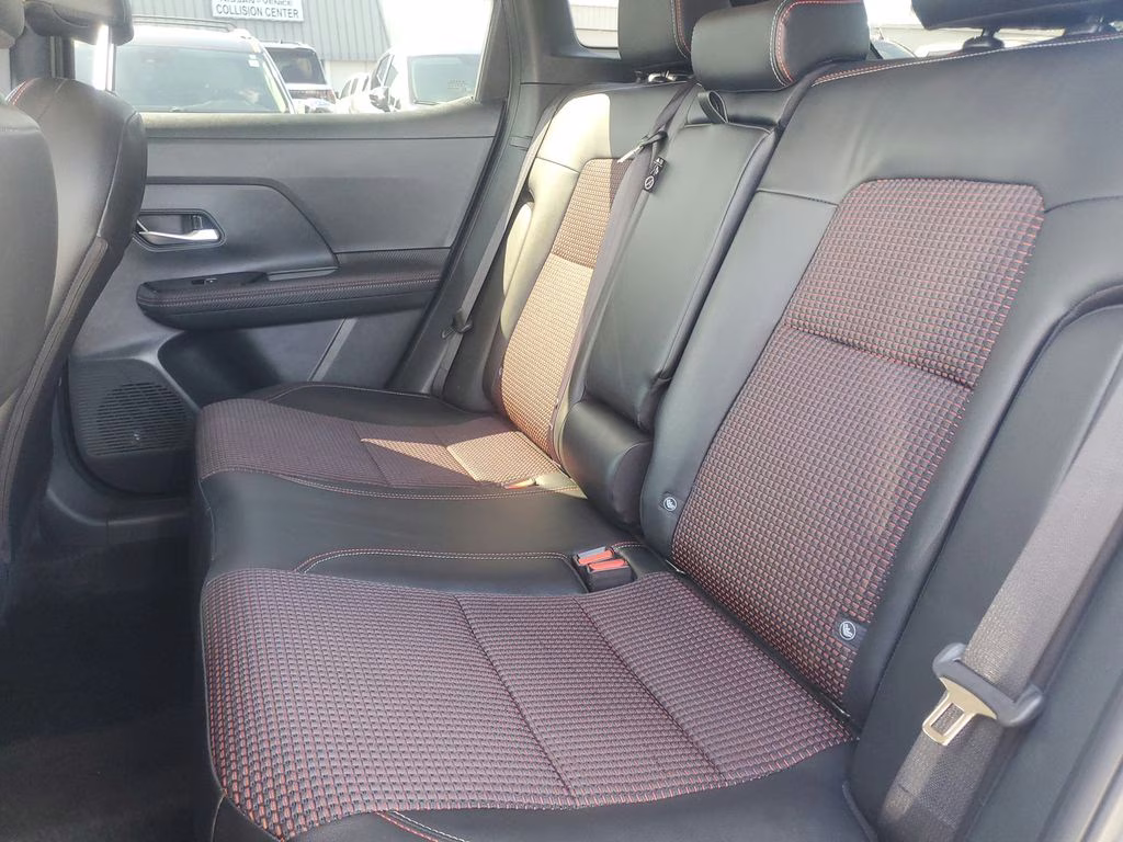 2025 Gun Metallic/Super Black Nissan Kicks SR FWD SUV