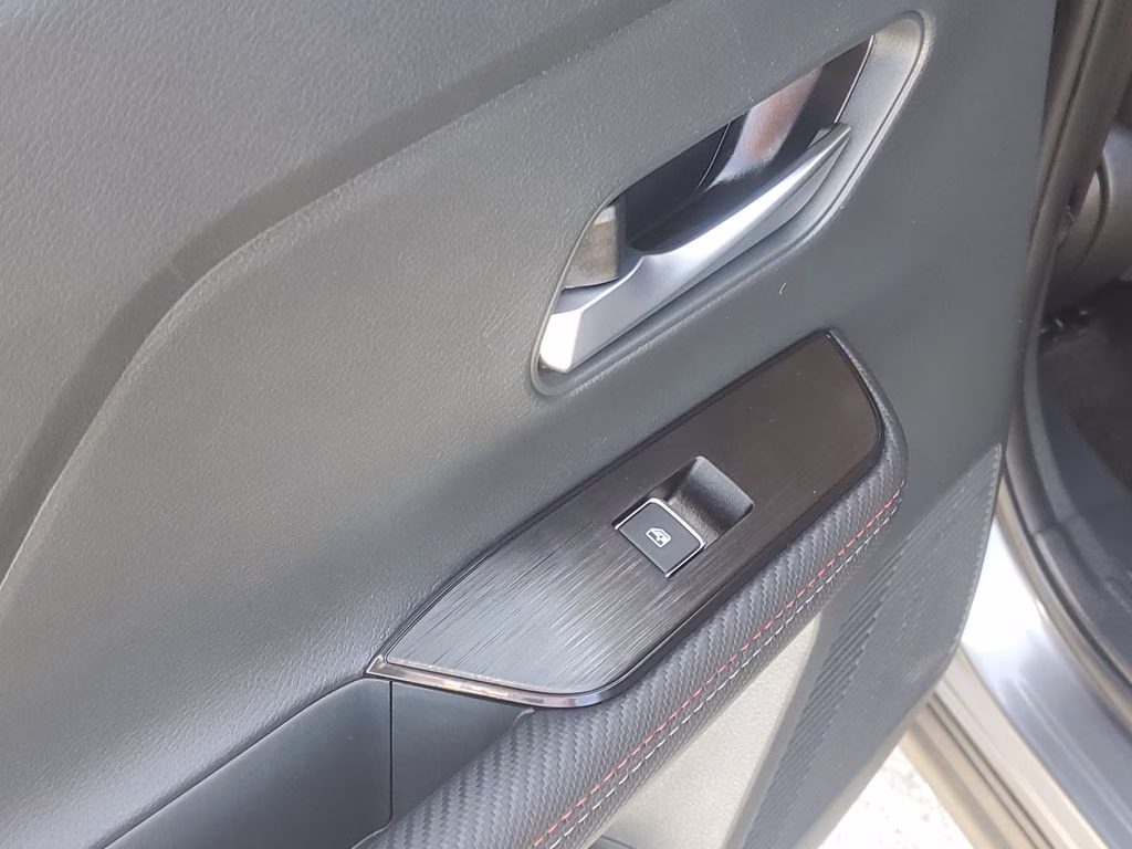 2025 Gun Metallic/Super Black Nissan Kicks SR FWD SUV