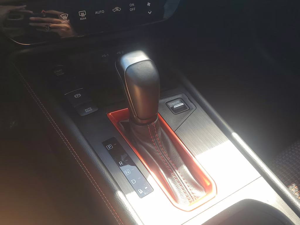 2025 Gun Metallic/Super Black Nissan Kicks SR FWD SUV