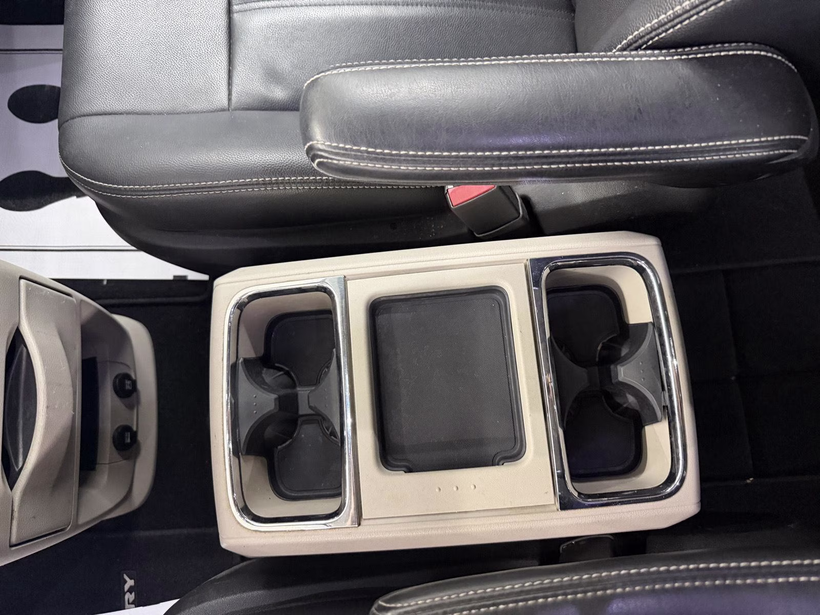 2015 Billet Silver Metallic Clearcoat Chrysler Town & Country Touring FWD Van