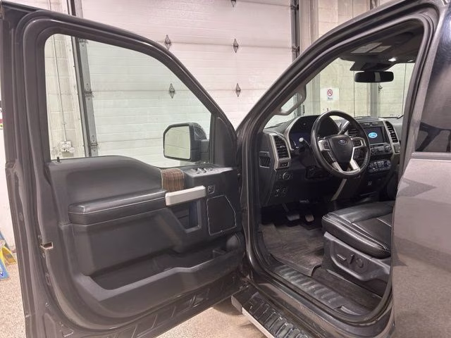 2019 Magnetic Metallic Ford F-150 Lariat 4X4 Truck