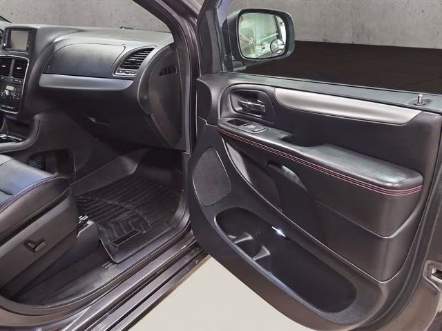 2019 Granite Pearlcoat Dodge Grand Caravan GT FWD Van