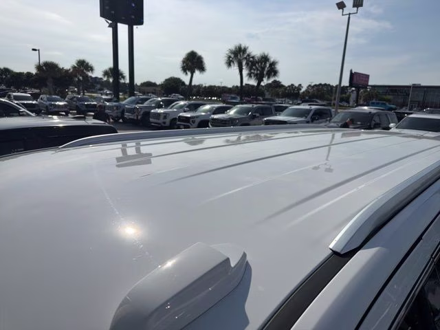 2025 Summit White GMC Yukon XL Denali RWD SUV