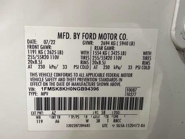 2022 Star White Metallic Tri-Coat Ford Explorer ST-Line 4X4 SUV
