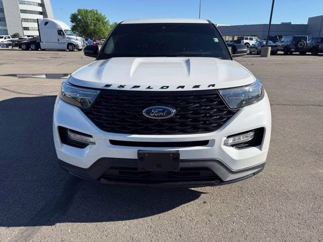 2022 Star White Metallic Tri-Coat Ford Explorer ST-Line 4X4 SUV