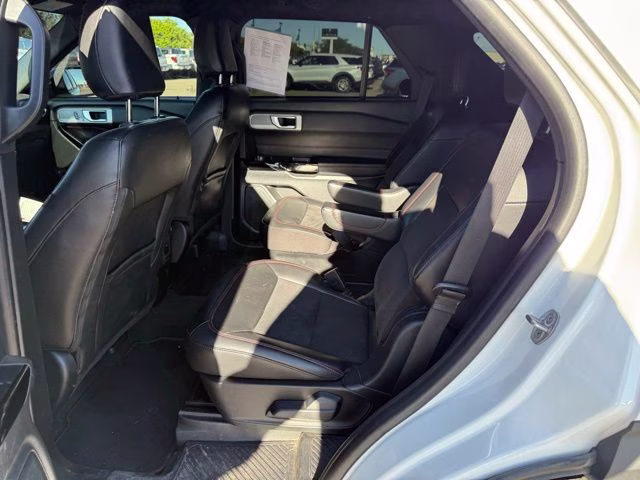 2022 Star White Metallic Tri-Coat Ford Explorer ST-Line 4X4 SUV