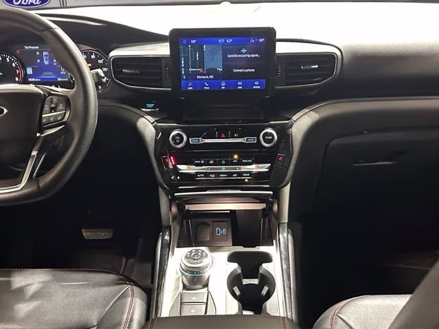 2022 Star White Metallic Tri-Coat Ford Explorer ST-Line 4X4 SUV