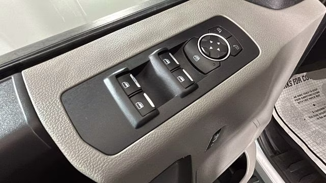 2015 Silver Ford F-150 XL 4X4 Truck