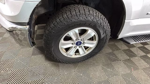 2015 Silver Ford F-150 XL 4X4 Truck