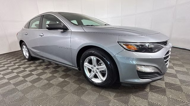 2023 Sterling Gray Metallic Chevrolet Malibu LS FWD Sedan