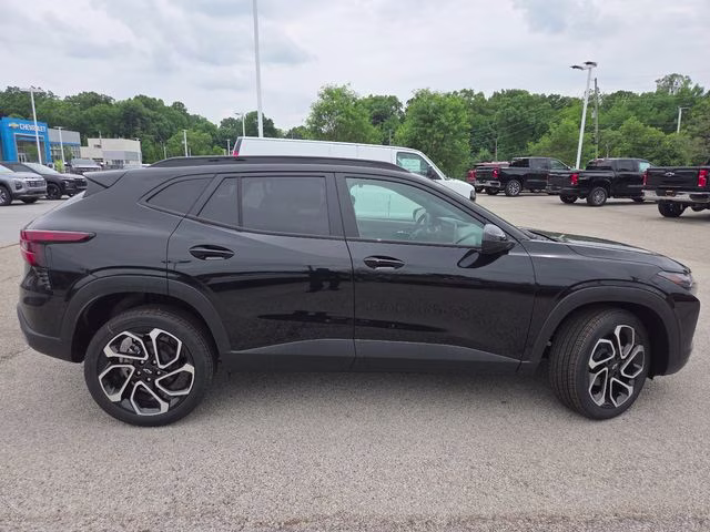 2026 Mosaic Black Metallic Chevrolet Trax 2RS FWD SUV