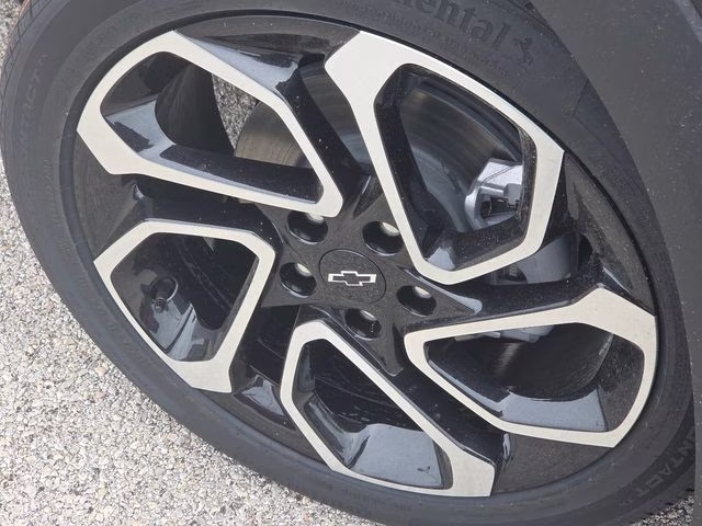 2026 Mosaic Black Metallic Chevrolet Trax 2RS FWD SUV