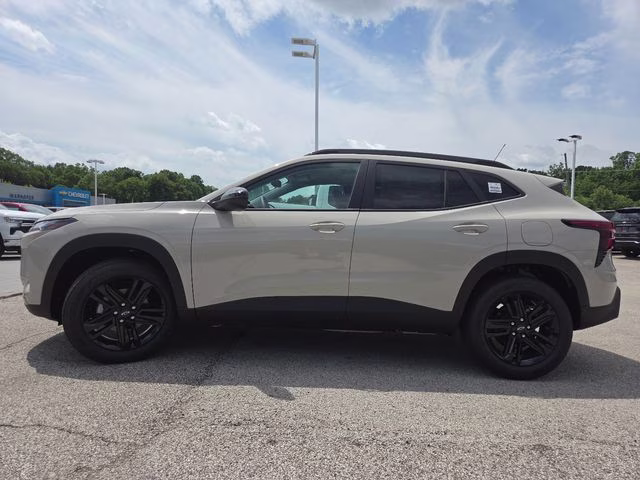 2026 White Sands Chevrolet Trax ACTIV FWD SUV