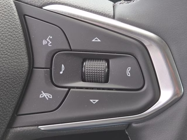 2026 White Sands Chevrolet Trax ACTIV FWD SUV