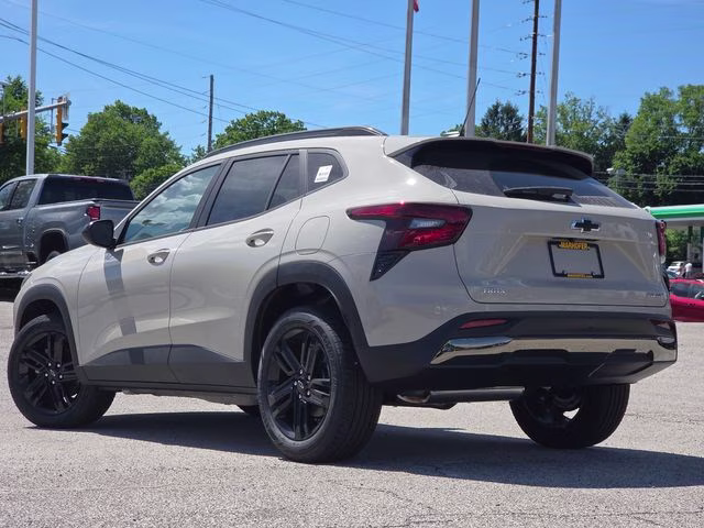 2026 White Sands Chevrolet Trax ACTIV FWD SUV