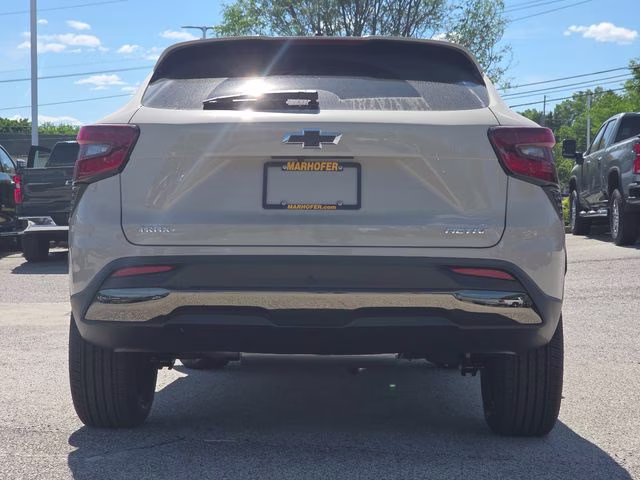 2026 White Sands Chevrolet Trax ACTIV FWD SUV