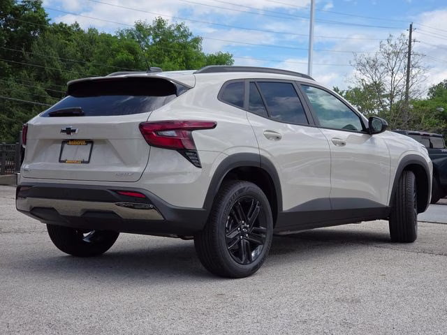 2026 White Sands Chevrolet Trax ACTIV FWD SUV