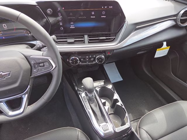 2026 White Sands Chevrolet Trax ACTIV FWD SUV