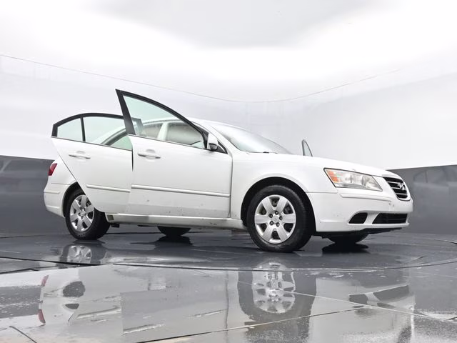 2009 Powder White Pearl Hyundai Sonata GLS V6 FWD Sedan