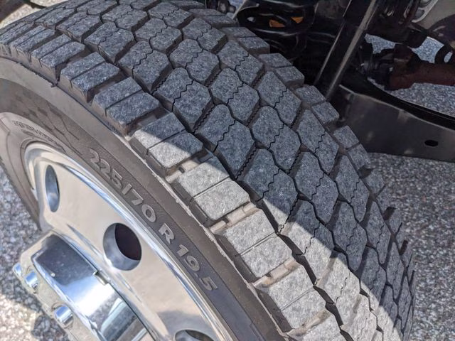 2022 Brown Ford Super Duty F-450 DRW King Ranch 4X4 Truck