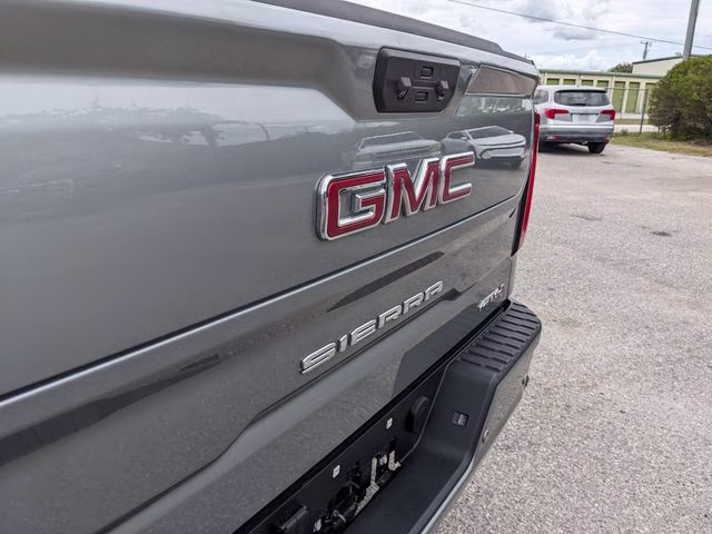 2025 Sterling Metallic GMC Sierra 1500 AT4 4X4 Truck
