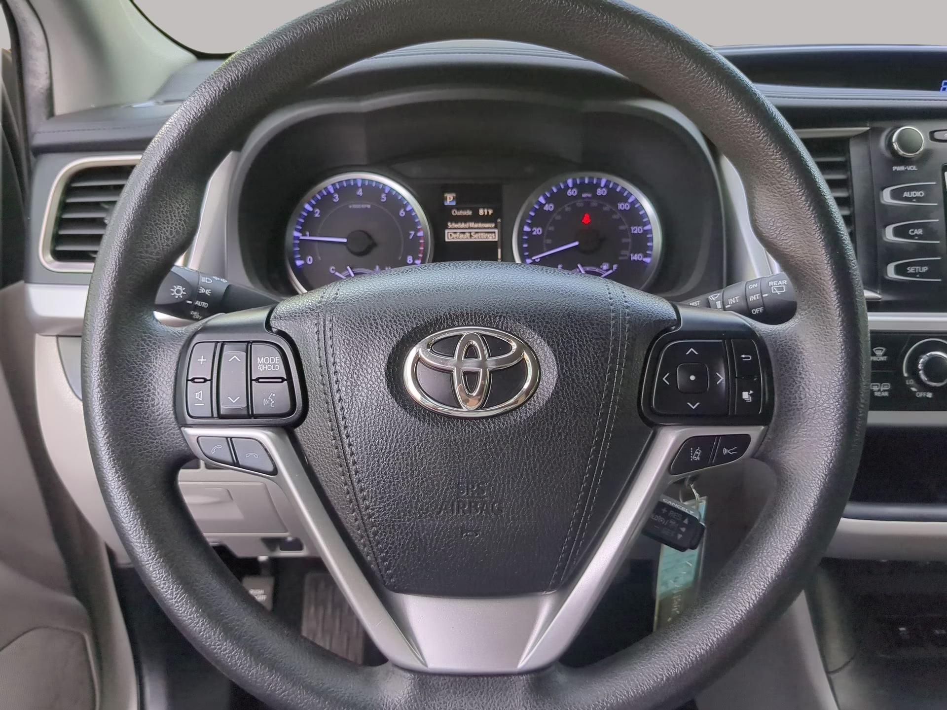 2019 Blizzard Pearl Toyota Highlander LE FWD SUV