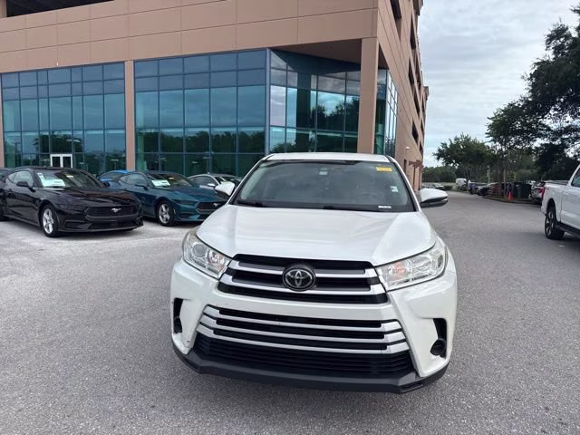 2019 Blizzard Pearl Toyota Highlander LE FWD SUV