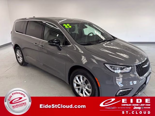 2025 Ceramic Gray Clearcoat Chrysler Pacifica Select AWD Van