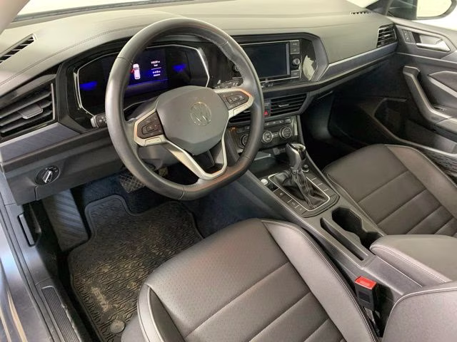 2024 Platinum Gray Metallic Volkswagen Jetta 1.5T SE FWD Sedan