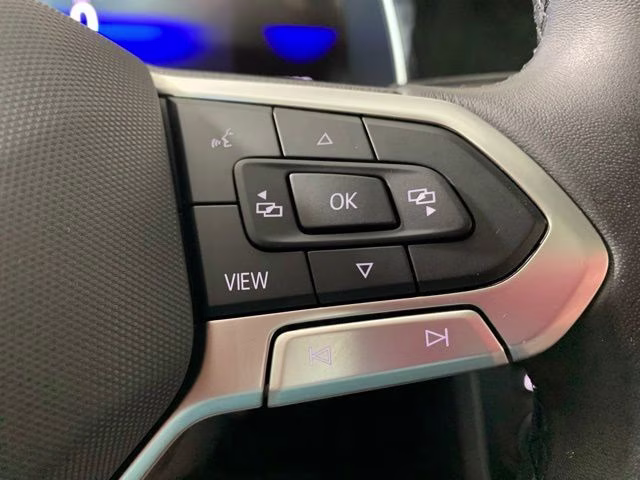 2024 Platinum Gray Metallic Volkswagen Jetta 1.5T SE FWD Sedan