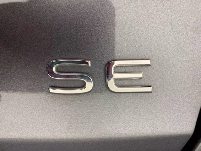 2024 Platinum Gray Metallic Volkswagen Jetta 1.5T SE FWD Sedan