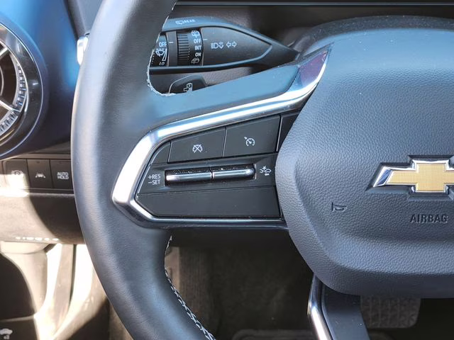 2025 Summit White Chevrolet Equinox EV LT FWD SUV