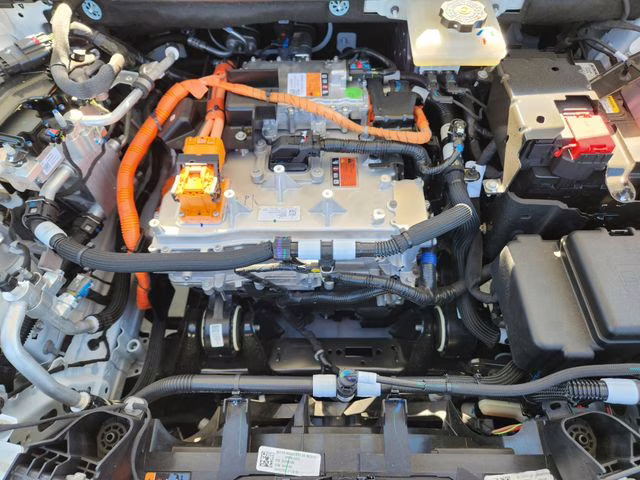 2025 Summit White Chevrolet Equinox EV LT FWD SUV