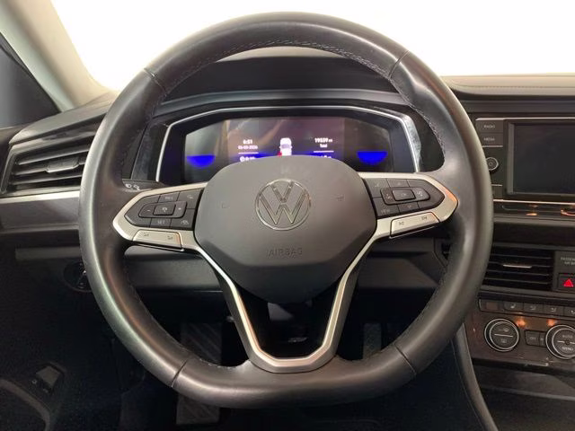 2024 Platinum Gray Metallic Volkswagen Jetta 1.5T SE FWD Sedan