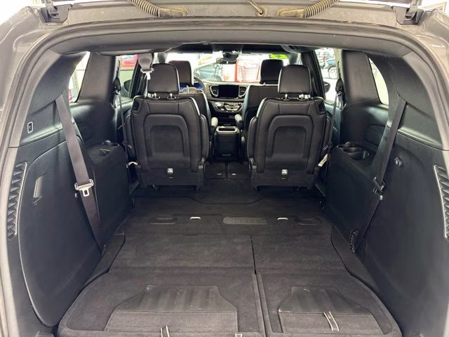2025 Ceramic Gray Clearcoat Chrysler Pacifica Select AWD Van