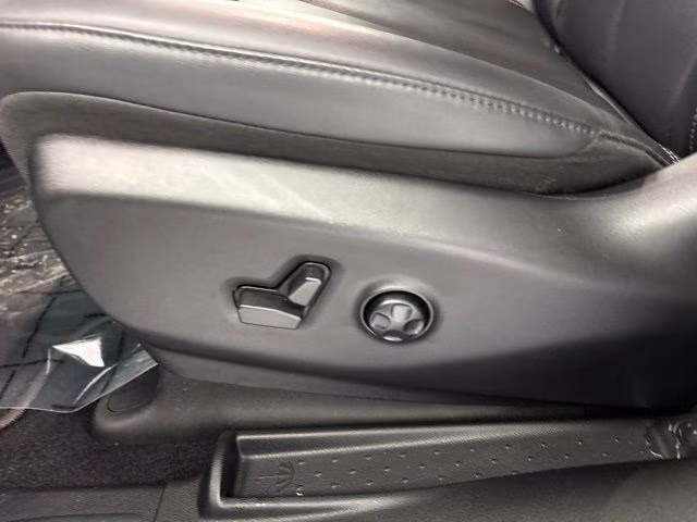 2025 Ceramic Gray Clearcoat Chrysler Pacifica Select AWD Van