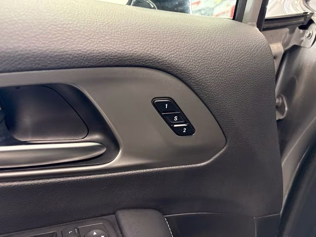 2025 Ceramic Gray Clearcoat Chrysler Pacifica Select AWD Van