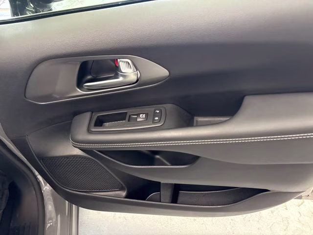 2025 Ceramic Gray Clearcoat Chrysler Pacifica Select AWD Van