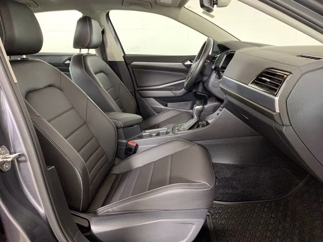 2024 Platinum Gray Metallic Volkswagen Jetta 1.5T SE FWD Sedan