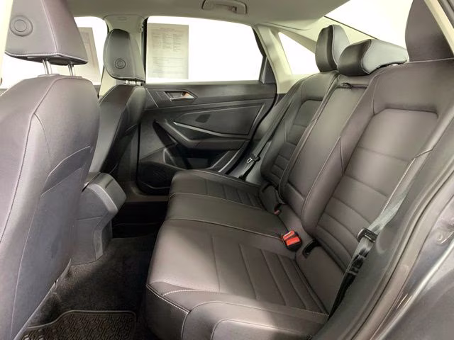 2024 Platinum Gray Metallic Volkswagen Jetta 1.5T SE FWD Sedan