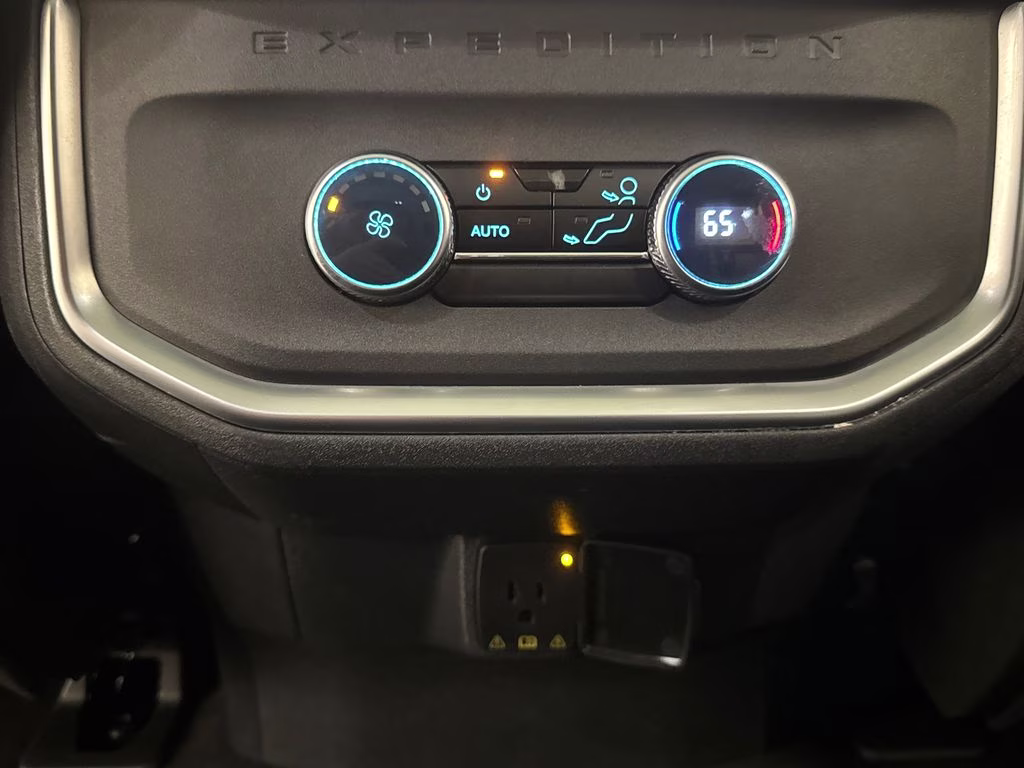2025 Black Metallic Ford Expedition Max Active RWD SUV