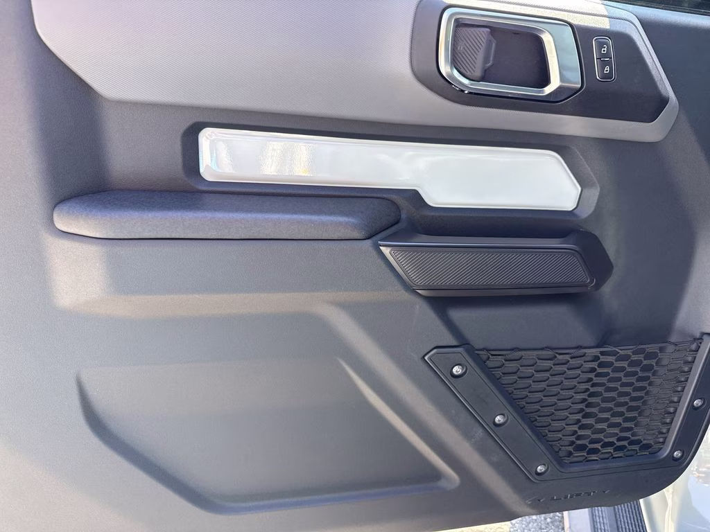 2024 Cactus Ford Bronco Black Diamond 4X4 SUV