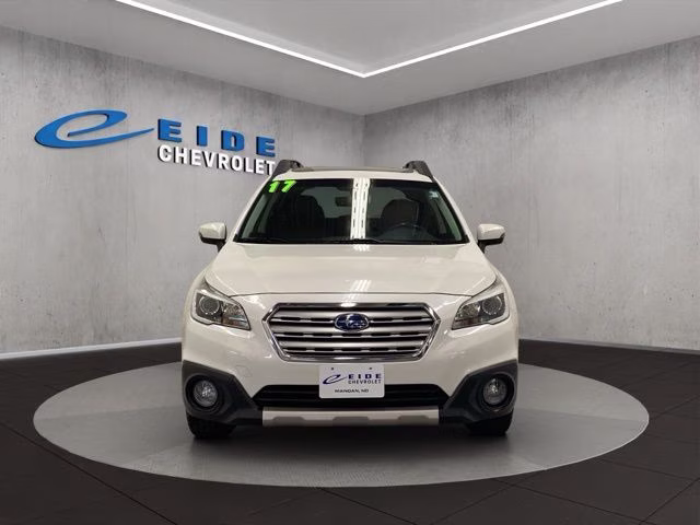 2017 Crystal White Pearl Subaru Outback 2.5i AWD SUV