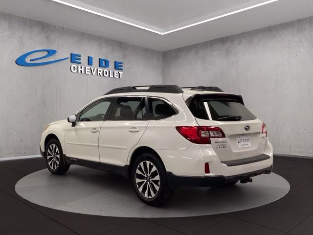 2017 Crystal White Pearl Subaru Outback 2.5i AWD SUV