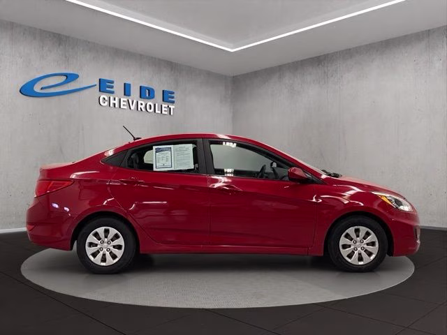 2016 Boston Red Metallic Hyundai Accent SE FWD Sedan
