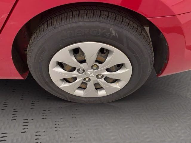 2016 Boston Red Metallic Hyundai Accent SE FWD Sedan
