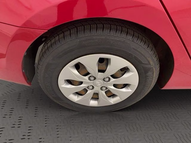 2016 Boston Red Metallic Hyundai Accent SE FWD Sedan